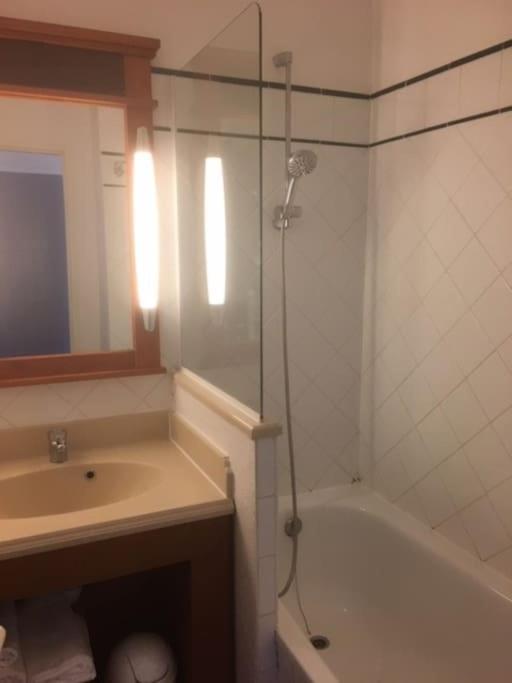 Apt T2 Calme Sur Golf, Piscine, Ocean 10 Min En Velo Lacanau Exterior photo